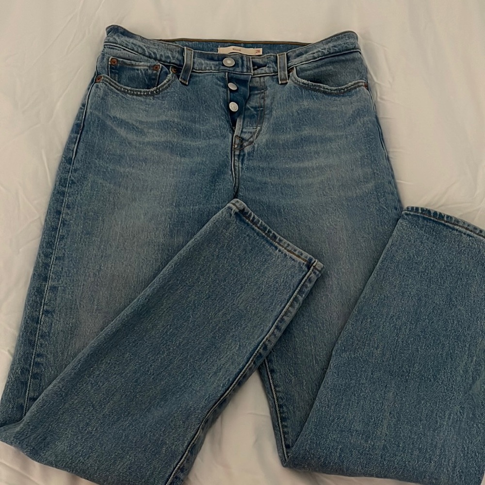 Levi’s Wedgie Jeans